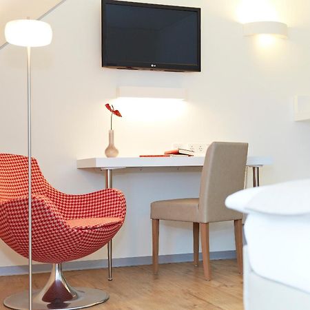 Landhotel Sonne Neuendettelsau エクステリア 写真