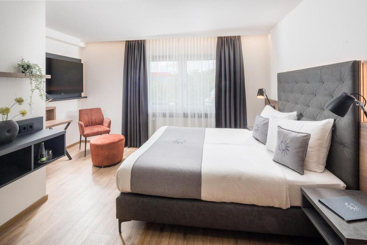 Landhotel Sonne Neuendettelsau エクステリア 写真