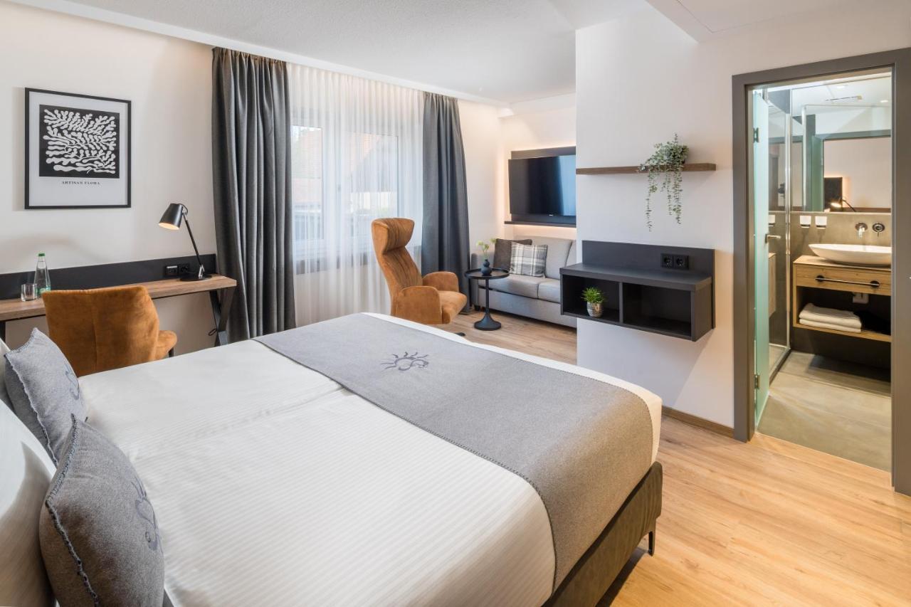 Landhotel Sonne Neuendettelsau エクステリア 写真