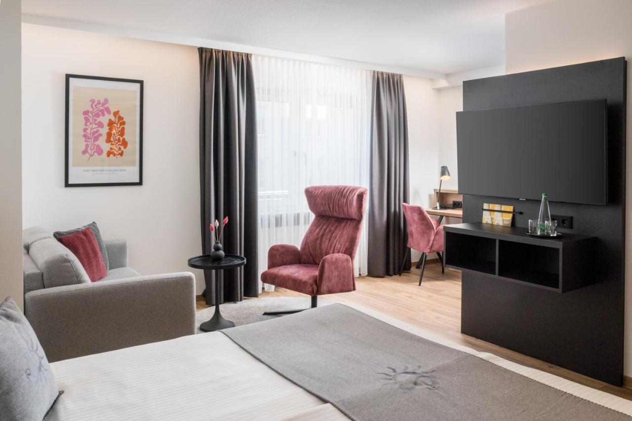 Landhotel Sonne Neuendettelsau エクステリア 写真