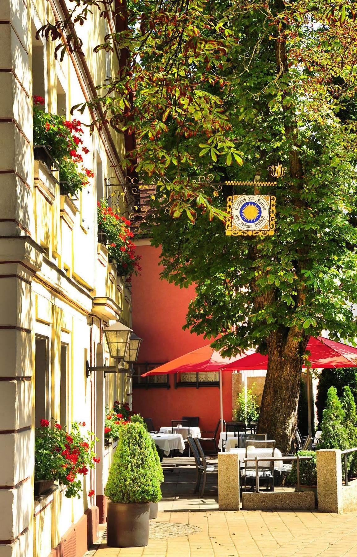 Landhotel Sonne Neuendettelsau エクステリア 写真